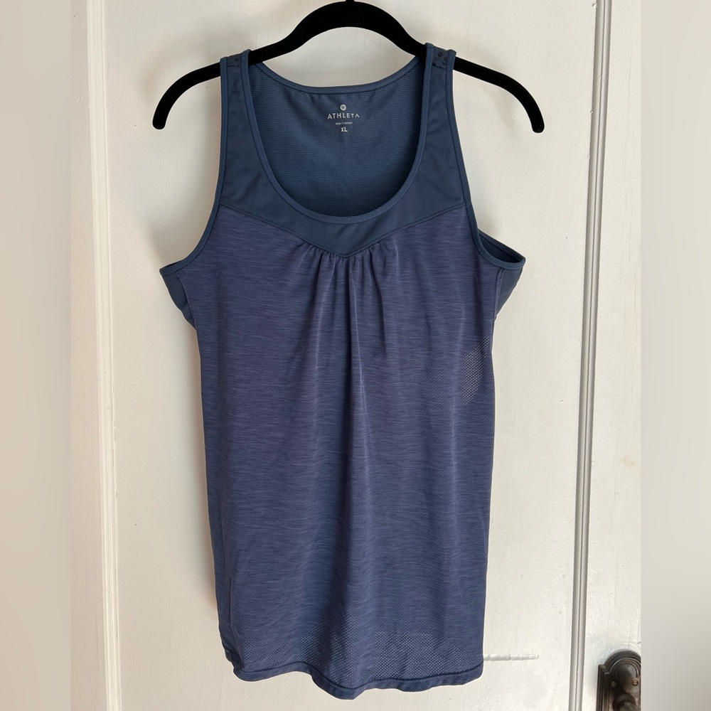 Athleta tank top with built-in bra | Size XL